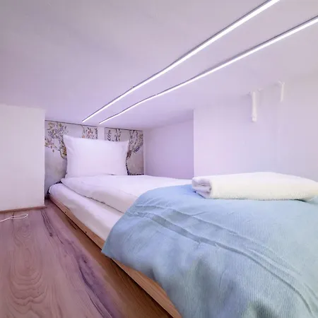 Appartamento Colorful Spizowa In Near Centre By Renters
