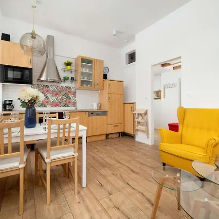 Colorful Spizowa In Near Centre By Renters